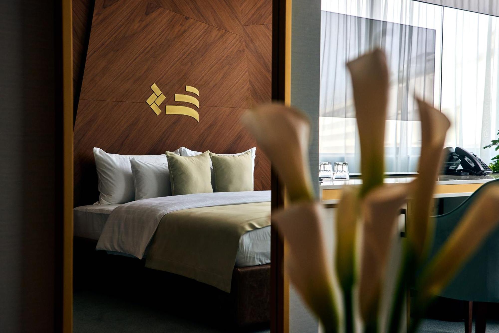 Hotel Pupin Novi Sad Exterior photo A room at the hotel