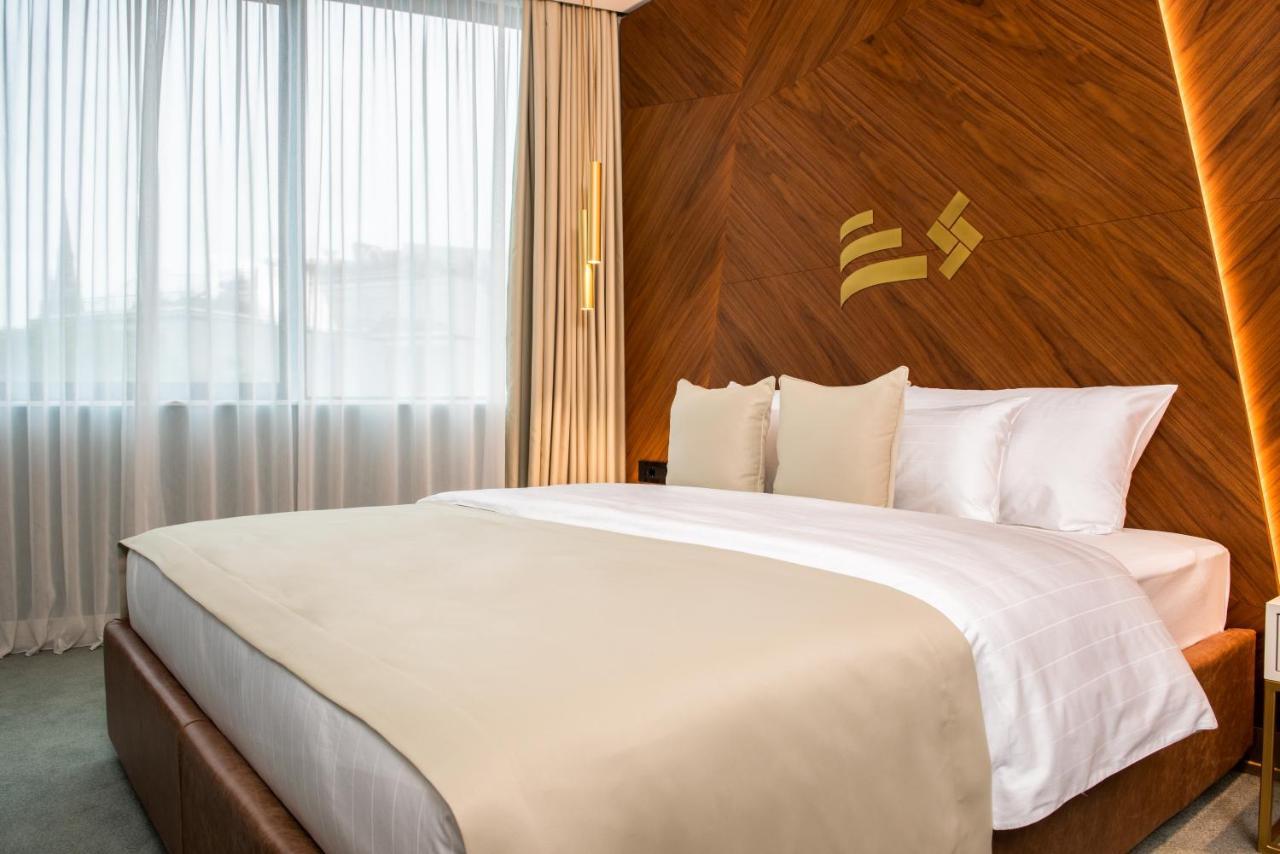 Hotel Pupin Novi Sad Exterior photo A bedroom at the hotel