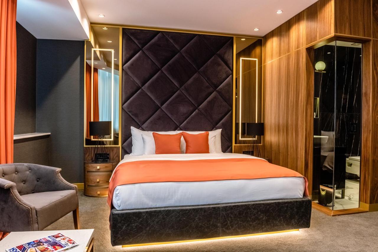 Hotel Pupin Novi Sad Exterior photo Deluxe Suite